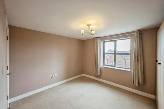 2 bed Flat for sale Image 8