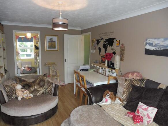 Photo 3