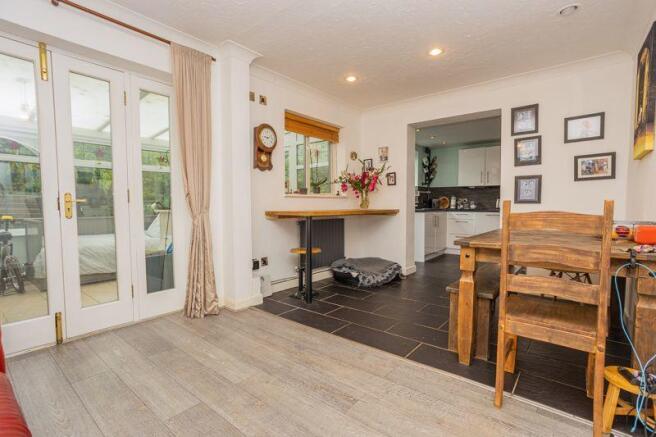 Kitchen / Dining Room 