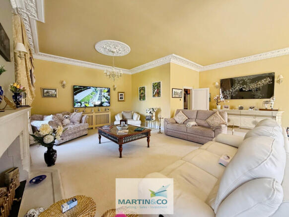 4 bed Semi-Detached for sale Image 9