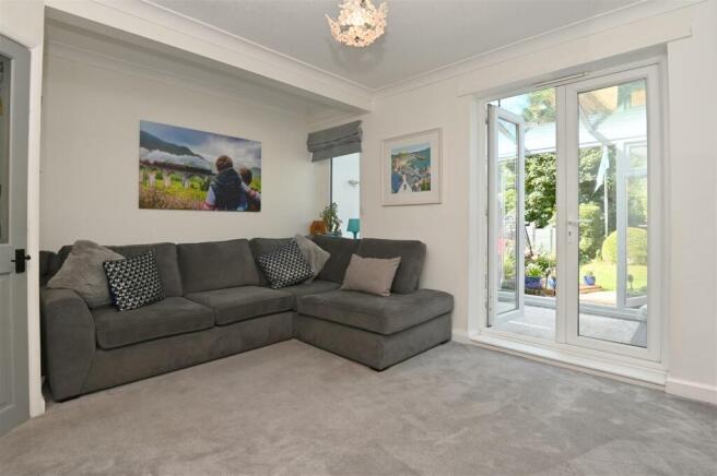 Living Room.jpg