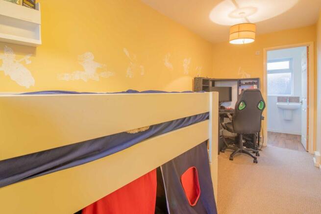 Bedroom 4 (Single with Ensuite)