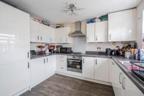7, Grace Gardens, Eaton Leys, Milton Keynes MK17 9GD