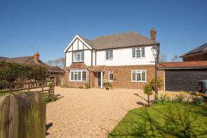Field Place, Upper Platts, Wadhurst TN5 7HB