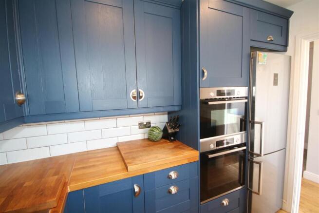 Kitchen c.JPG