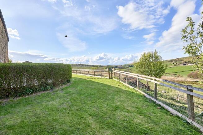 6 bed Barn for sale Image 11
