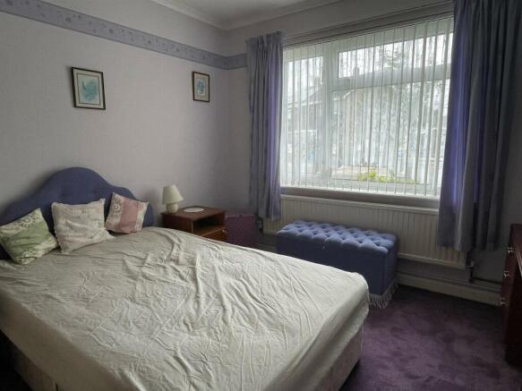 bedroom..jpg