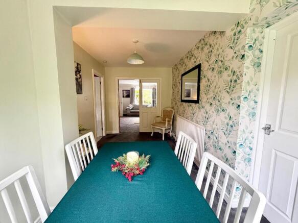 4 bed Detached for sale Image 6