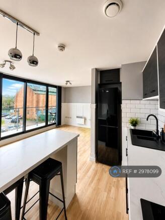 10 Gavin Bank - Kitchen