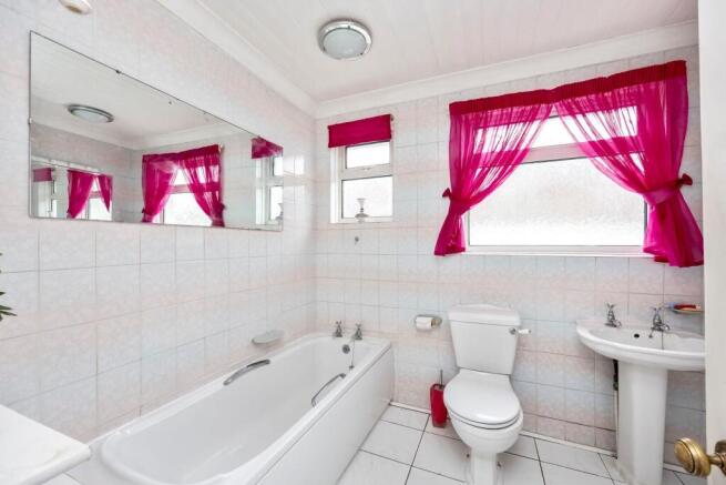 Northease Drive 95 BATHROOM.jpeg