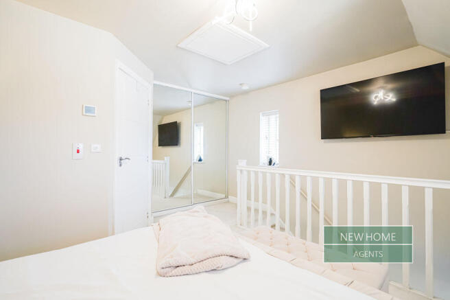 3 bed Semi-Detached for sale Image 12