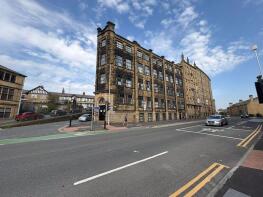 Flat 16, 130 Airedale House, Sunbridge Road, Bradford BD1 2PF