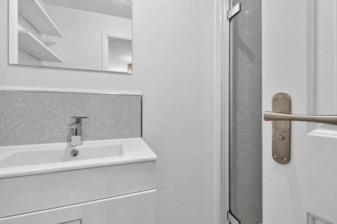 3 bed Semi-Detached for sale Image 10