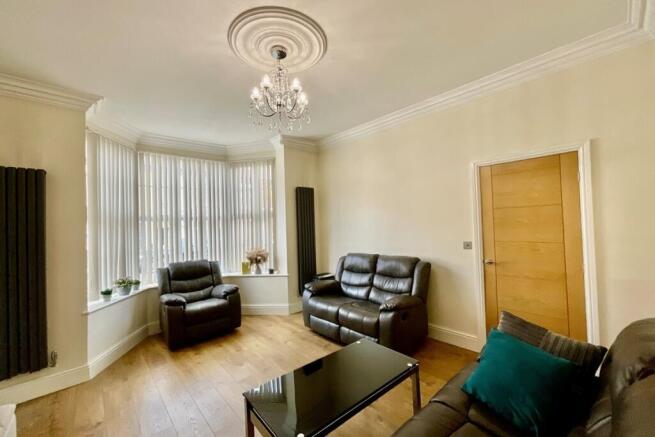 4 bed Terraced for sale Image 4