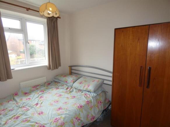 Bedroom 2.JPG