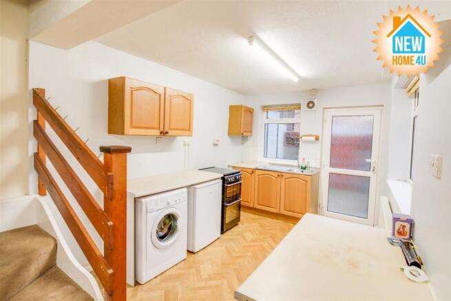 KITCHEN: