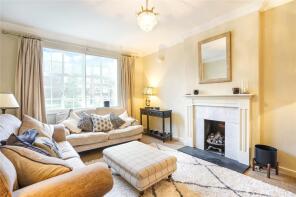 Flat 4, 33 Gloucester Court, Gloucester Avenue, London NW1 7TJ