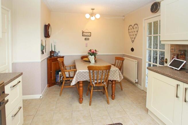 Kitchen 1.JPG