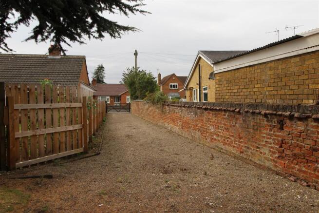 DRIVEWAY & GARAGE