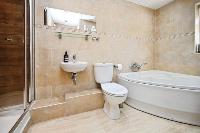3 bed Semi-Detached for sale Image 9