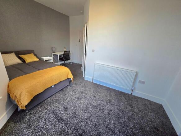 6 bed Terraced to rent Image 12