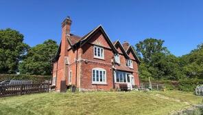 Parkdale Cottage, Beaulieu Road, Lyndhurst SO43 7FZ