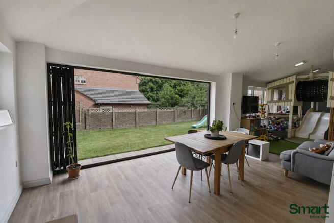 6d58d0be-b6fa-46b...