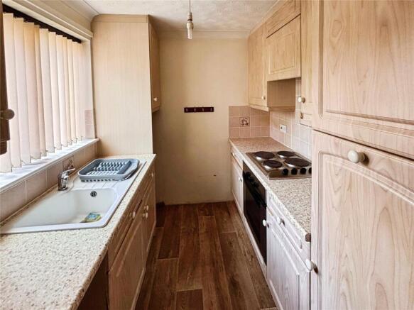 2 bed Flat for sale Image 6