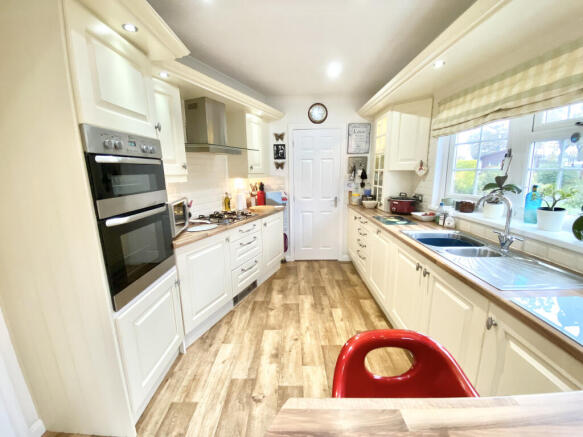 Kitchen/Breakfast Rm