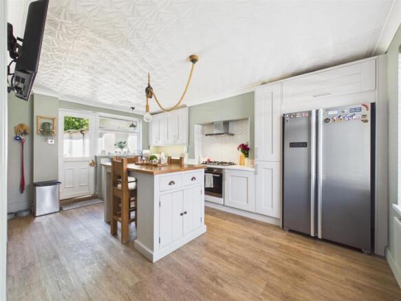 3 bed Terraced for sale Image 5