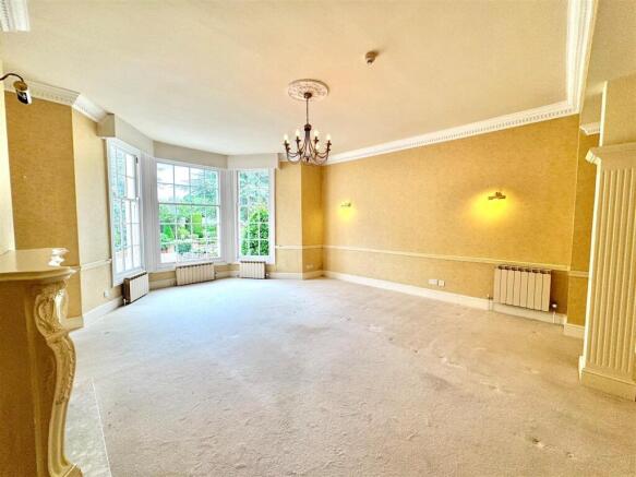 2 bed Apartment for sale Image 4
