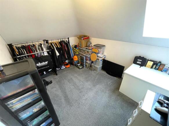 3 bed Terraced for sale Image 12