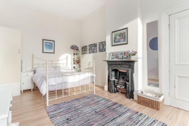 7 bed House for sale Image 10