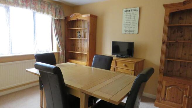 Upwood Road 43 dinin
