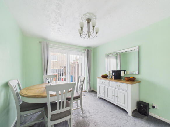 3 bed Semi-Detached for sale Image 6