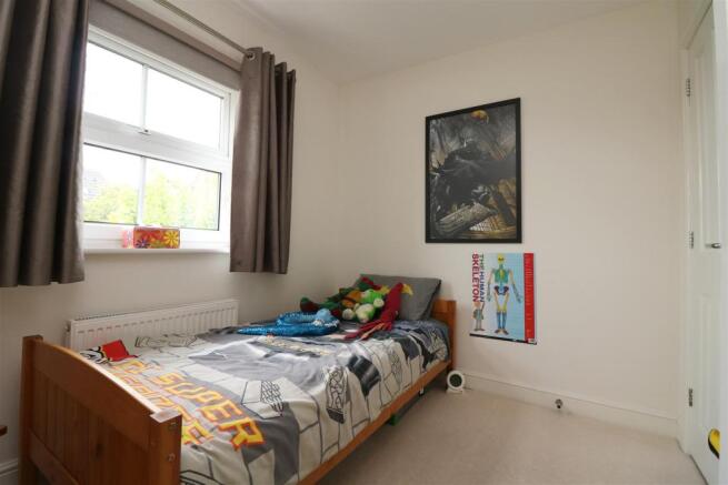 Bed 4.JPG