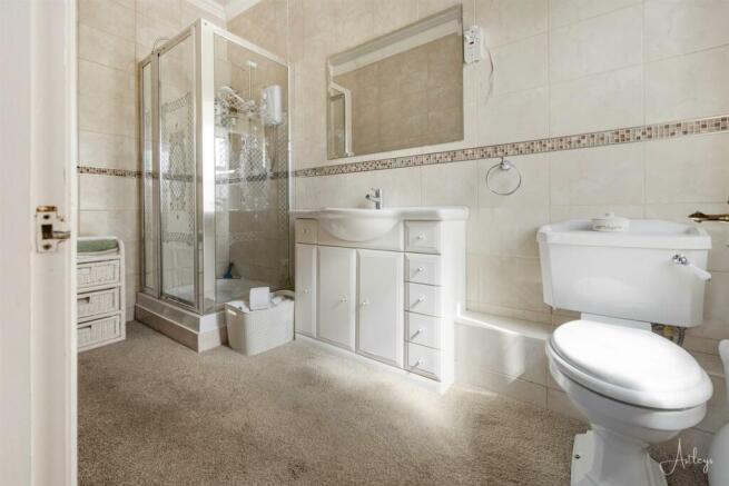 Ensuite shower room
