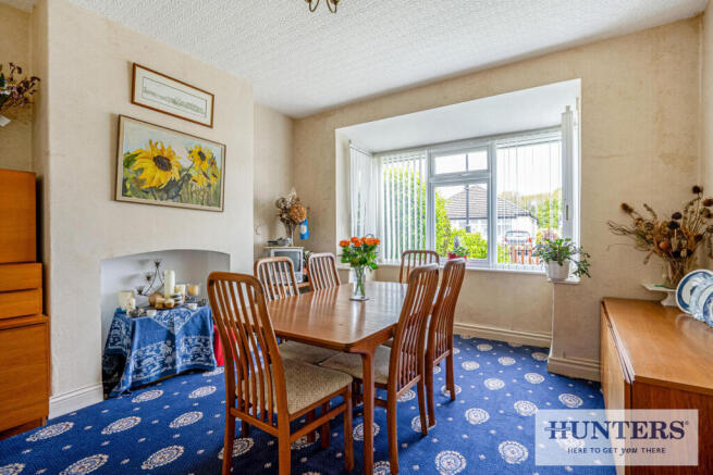 4 bed Semi-Detached for sale Image 9