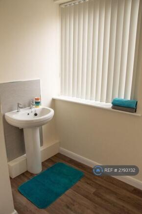 1 bed Flat to rent Image 4