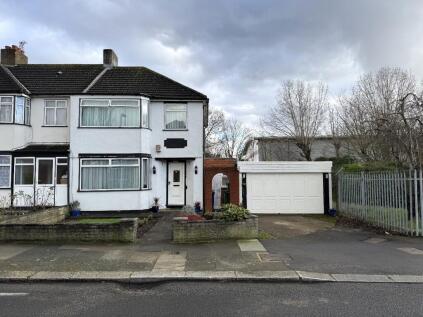 Carr Road, Northolt, Middlesex, UB5 4RB