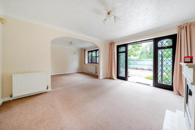 1340440-8-689eff5...