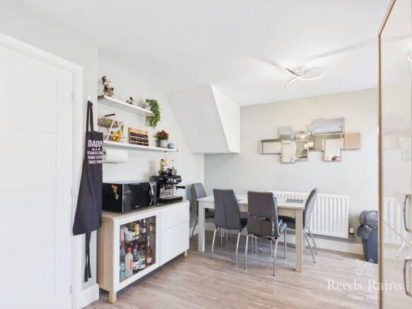 3 bed Detached for sale Image 10