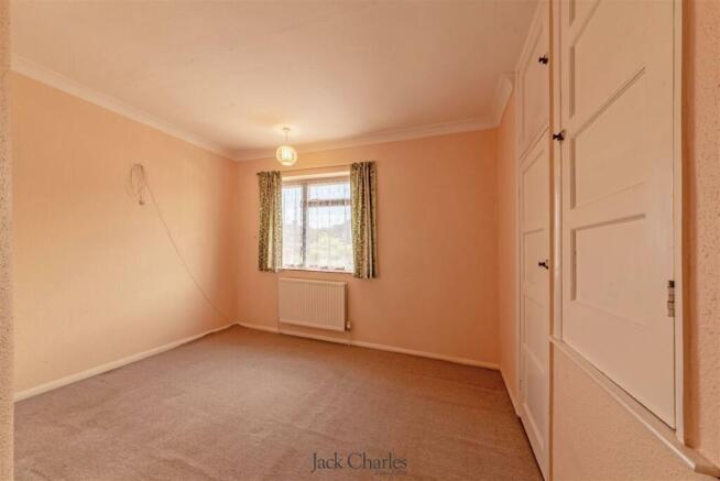 7. 29 Crundwell- Bedroom3 _.jpg