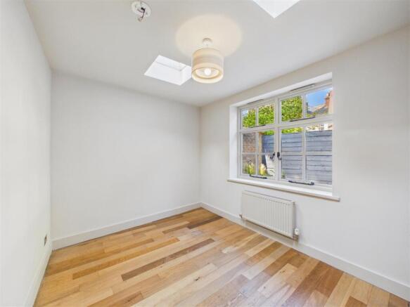 1 bed Mews for sale Image 8