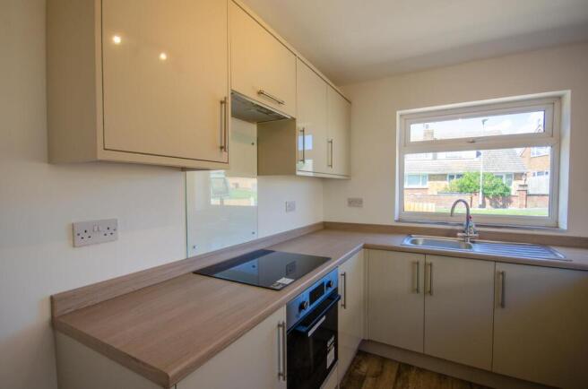 2 bed Semi-Detached Bungalow for sale Image 4