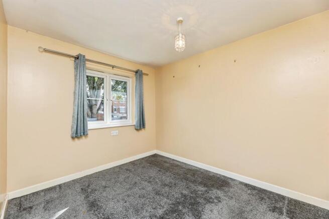 3 bed Town House for sale Image 7