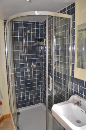 SHOWER CUBICLE