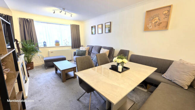 1 bed flat for sale Clarence Close, New Barnet EN