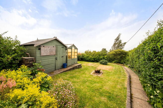 4 bed Detached for sale Image 10
