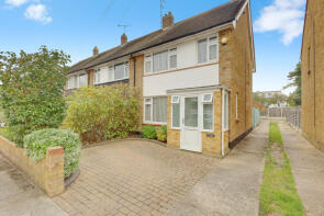 7, Alma Close, Hadleigh, Benfleet SS7 2EG